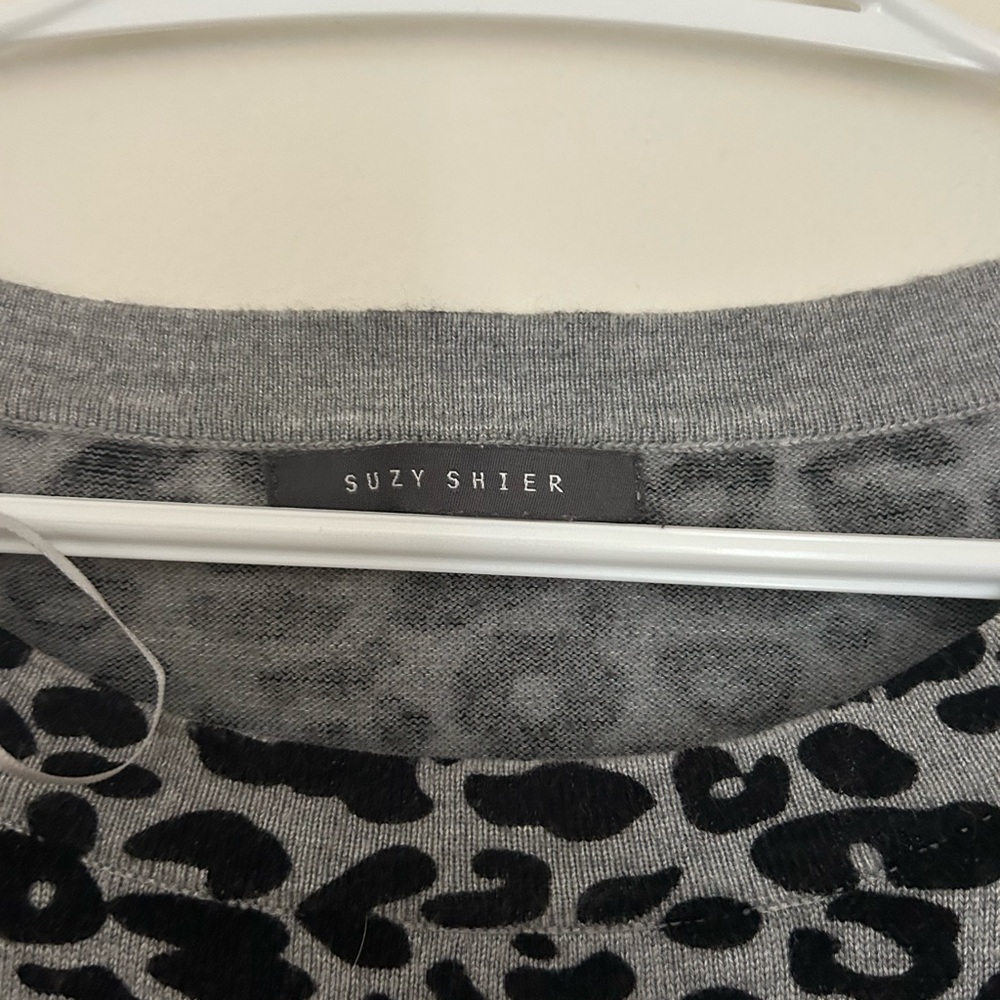 ✨️Suzy Shier Gray and Black Long Sleeve Leopard Print Dress✨️ - Picture 2 of 5
